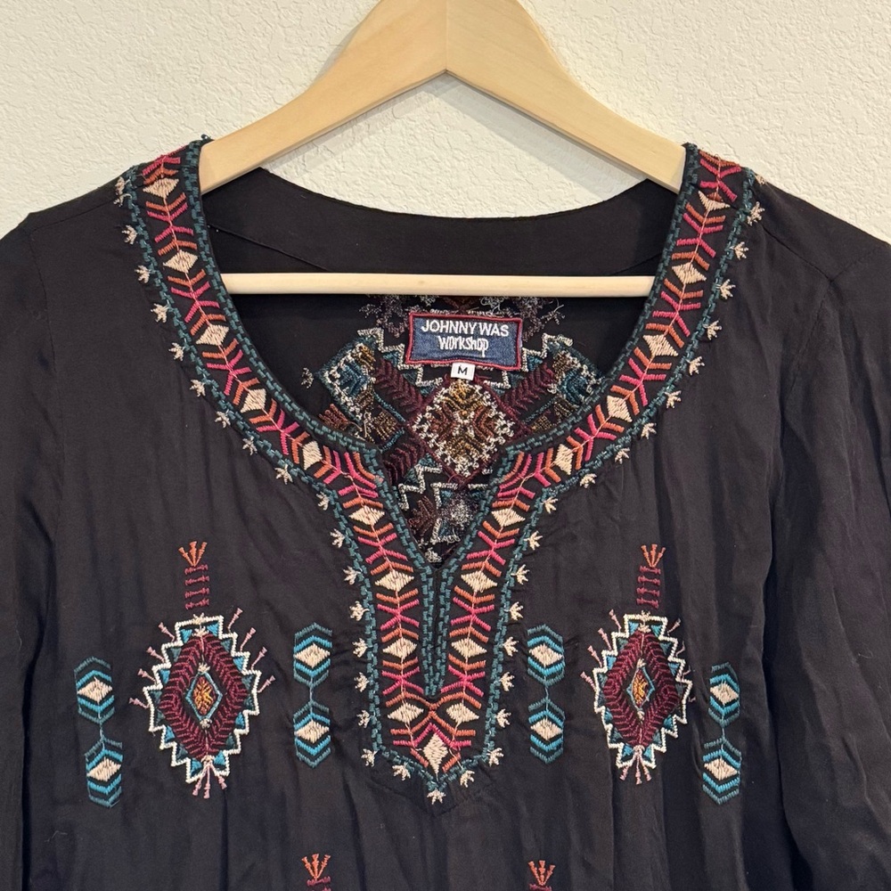 Johnny Was Women’s Workshop Embroidered Boho Tribal Blouse Size Medium - Picture 4 of 7